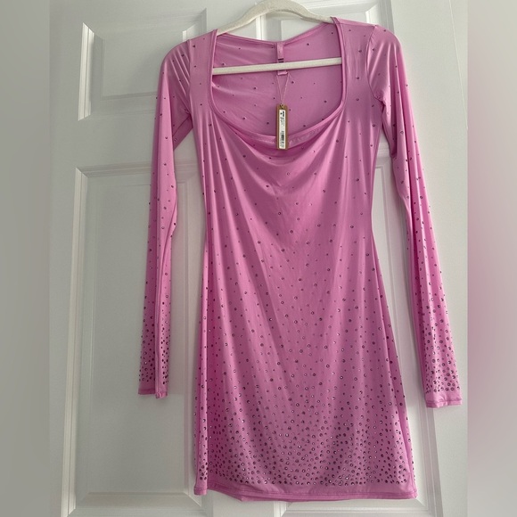 SKIMS 💕Valentine’s Collection dress - Picture 2 of 3